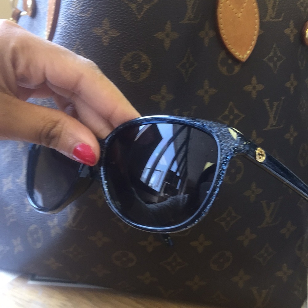 Blue sparkling GUCCI sunglasses 😎 🌟☀️🕶💕