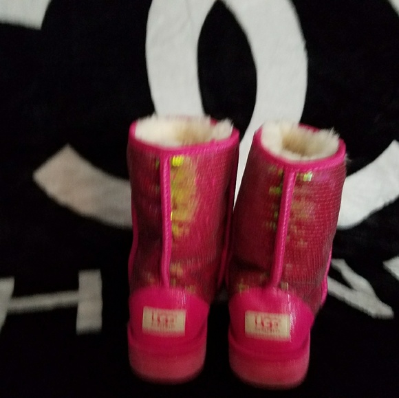 Uggs size 8 - Picture 2 of 3