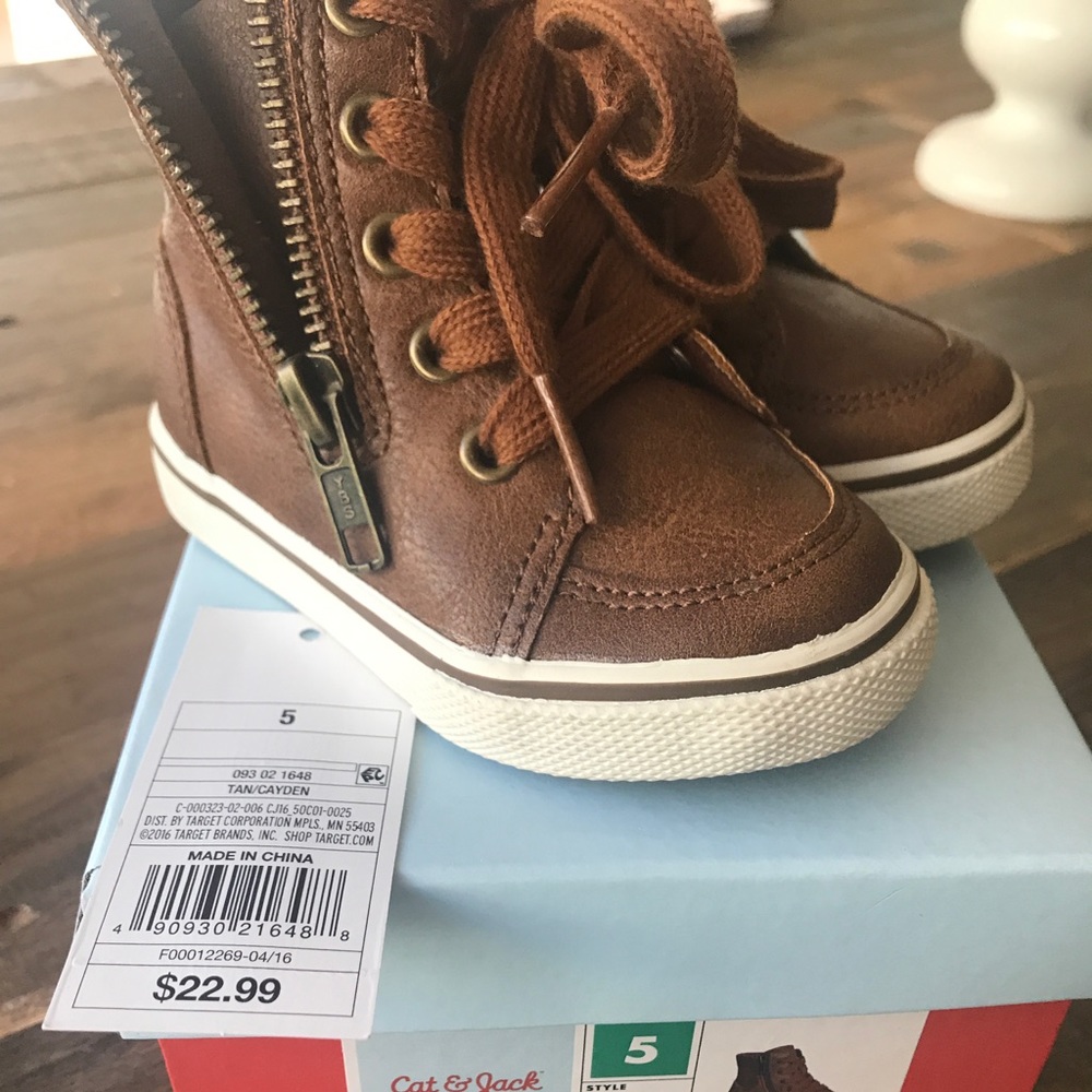 Boys boots