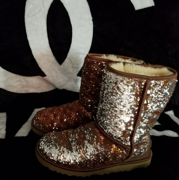 Uggs size 8 - Picture 1 of 3