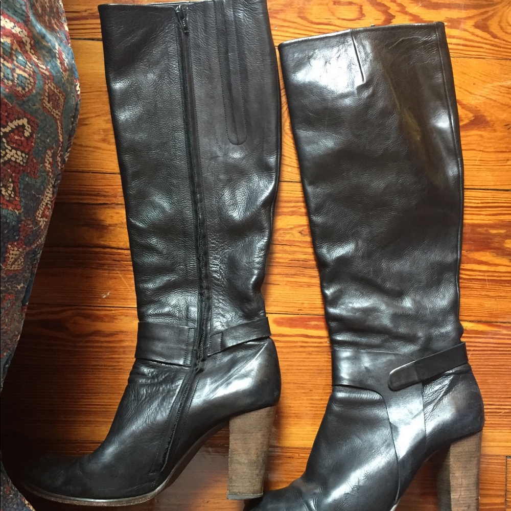 European size 40 Tall black boots with 3 inch heel