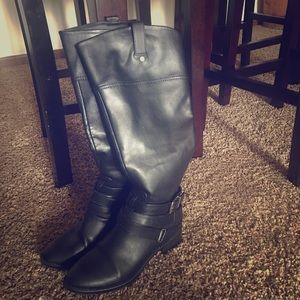 Merona brand black boots. Size 8.