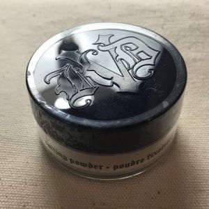 Kat Von D Lock-it setting powder