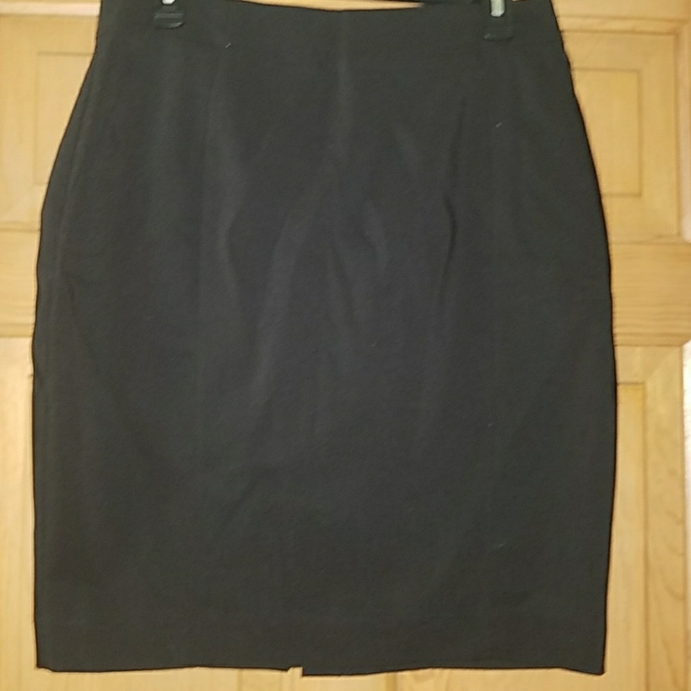 black pencil skirt