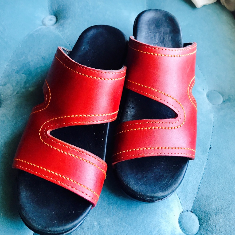Dansko sandals size 36