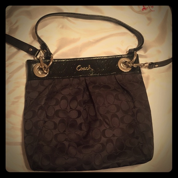 Cross body Coach purse - Picture 1 of 5