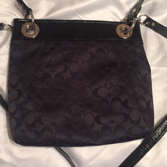 Cross body Coach purse - Picture 2 of 5