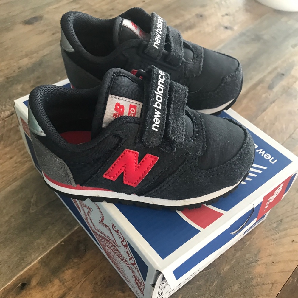 Toddler boys New Balance sneakers