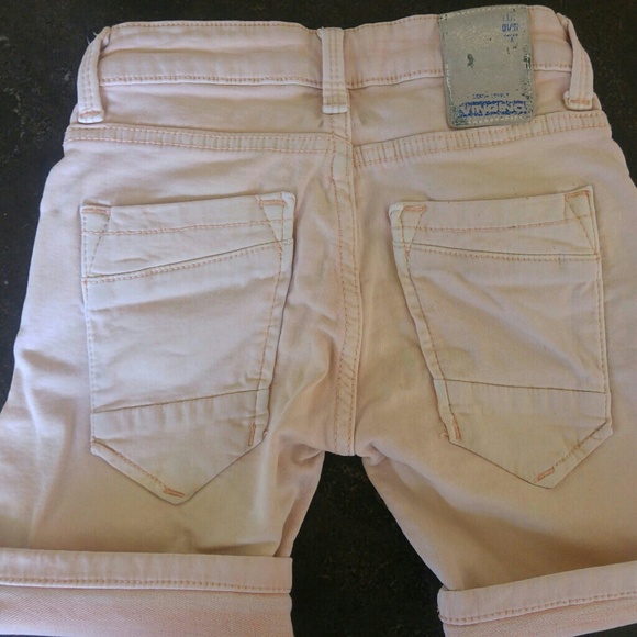 Shorts - Picture 2 of 3