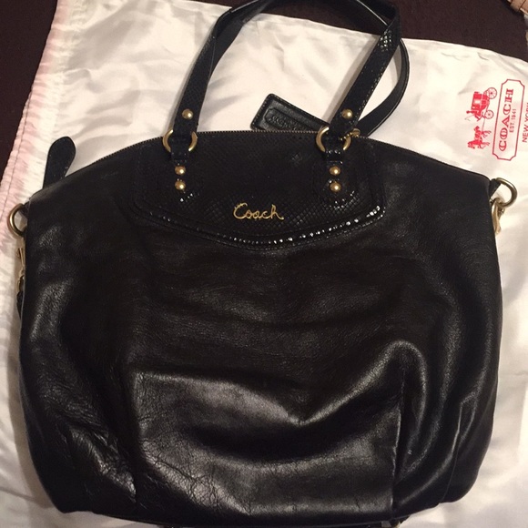 Black Coach bag with snakeskin accent - Picture 2 of 6