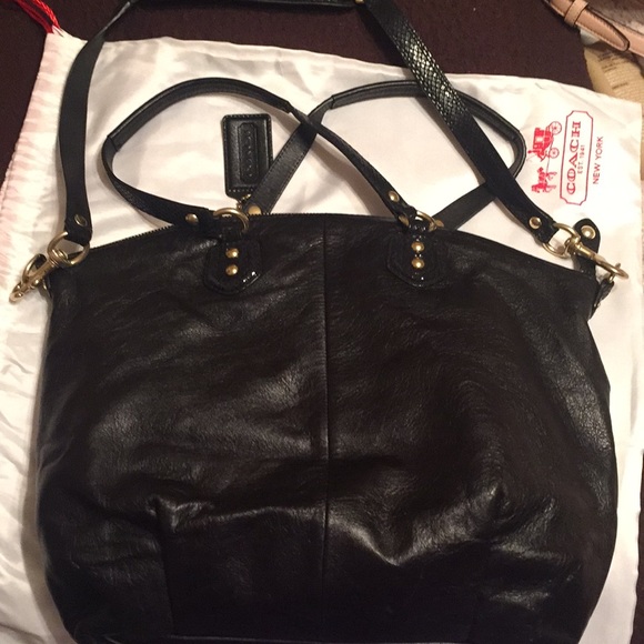 Black Coach bag with snakeskin accent - Picture 4 of 6