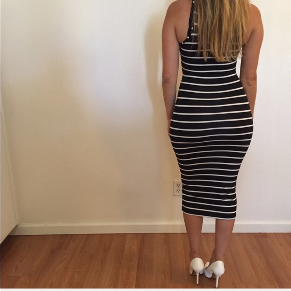 Black & White Striped Sleeveless Midi Dress - Picture 3 of 4