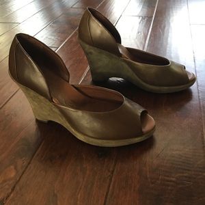 Kork-Ease wedges