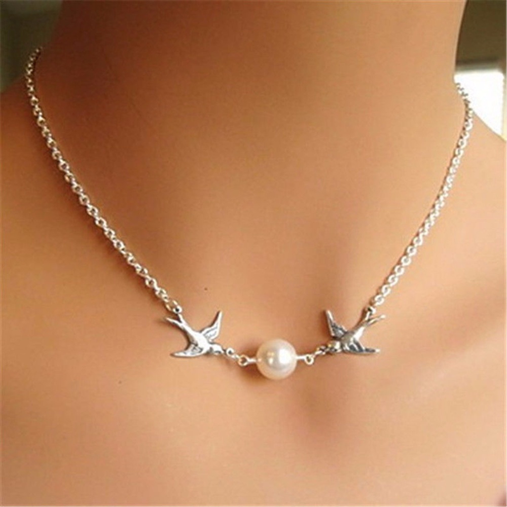 5/$25 - Fashion Statement Necklace