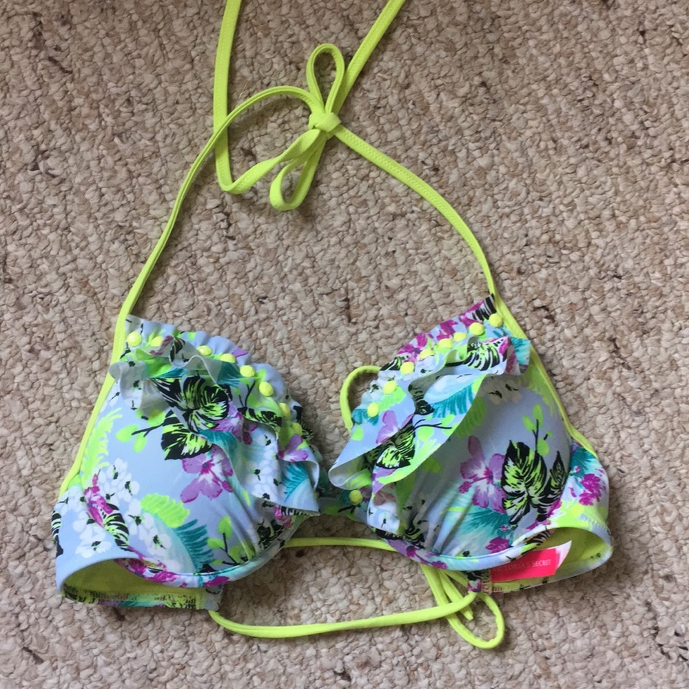 PRICE DROP🔥❤️VICTORIAS SECRET FLORAL SWIMSUIT