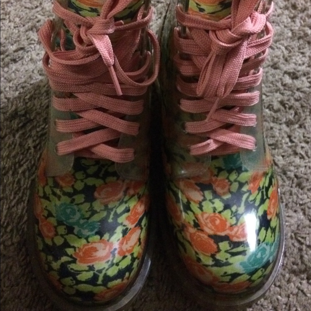 High top Bongo jelly platforms