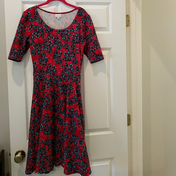 LuLaRoe Dresses & Skirts - LuLaRoe Nicole dress size large EUC
