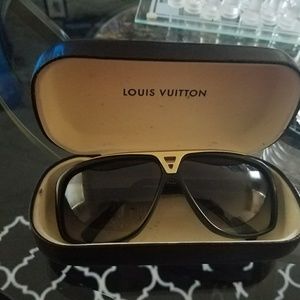 louis vuitton glasses Evidence