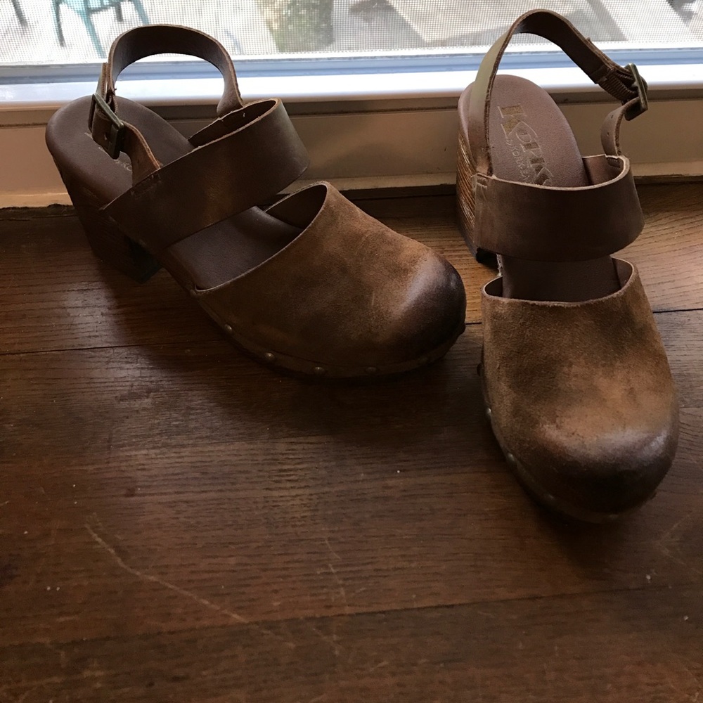 Kork Ease clogs
