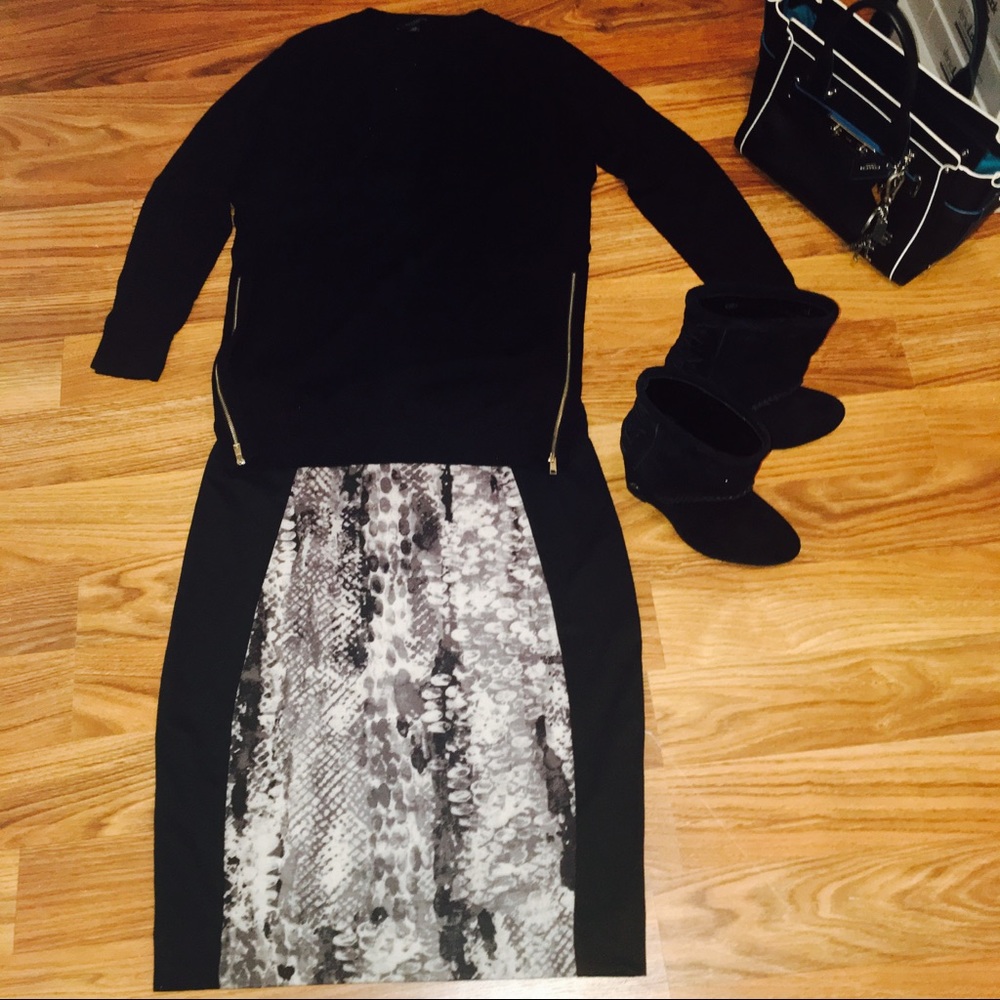 Pencil Skirt Black with Snake Print Medium