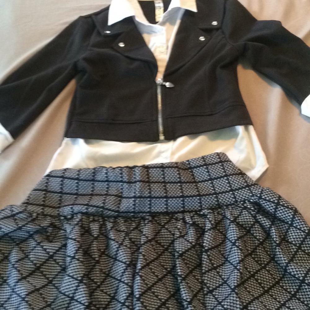 Top blouse and skirt