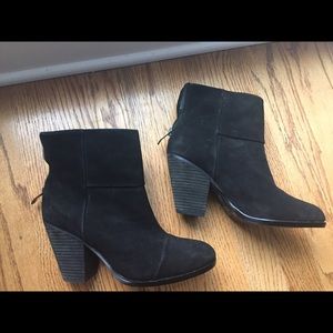 Vince Camuto black nubuck leather booties size 7