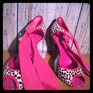 Moschino Cheap and Chic leopard print heels Moschino Cheap and Chic leopard print heels