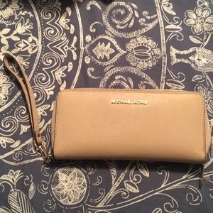Michael Kors wristlet