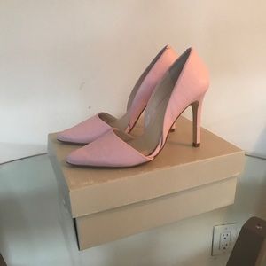 Never worn! Banana republic Adelia pump size 7