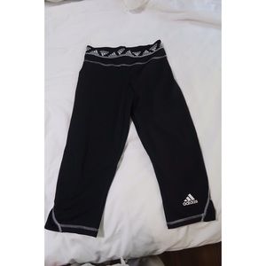 5 for $25〡Adidas Cropped Leggings