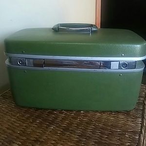 Vintage Samsonite Horizon Olive Train Make Up Case