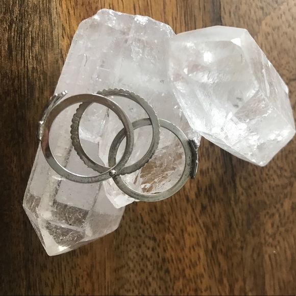 Vintage Fede Gimmel Ring - Clasped Hands - Size 5 - Picture 3 of 4