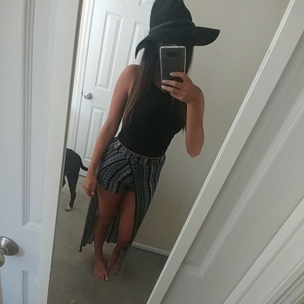 Dainty Hooligan boutique maxi skort size small