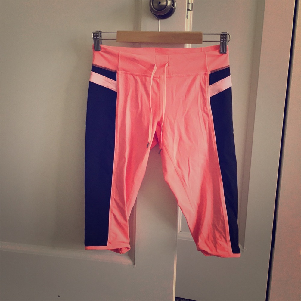 Lulu lemon - cropped pants size 8