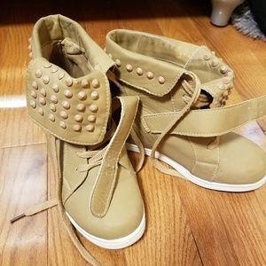 Wedge sneaker