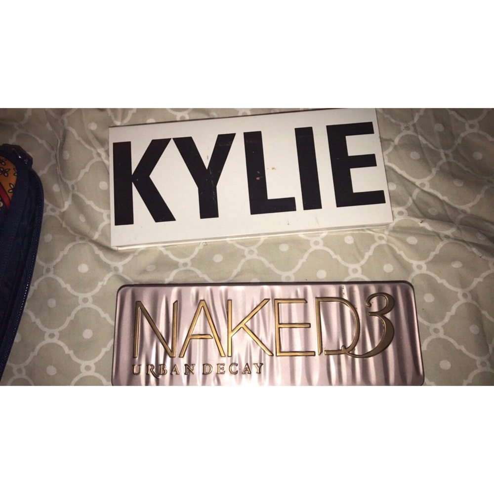 Kylie Peach & Naked 3 Pallets