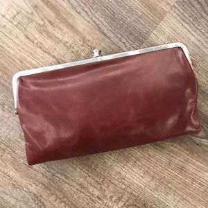 NWT Hobo Lauren wallet in mahogany