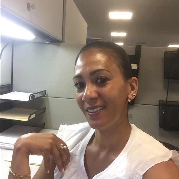 Meet your Posher, Enitza - Picture 1 of 1