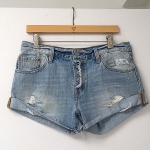 Levi's | Distressed Shorts | Size 28