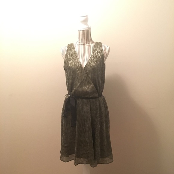 Banana Republic Metallic V Neck Dress size 8 - Picture 4 of 7