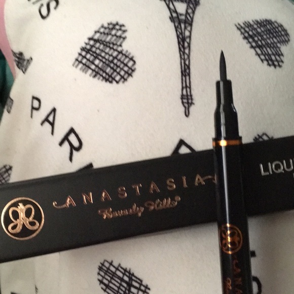 Last One💋 ANASTASIA  BEVERLY Hills - Picture 2 of 2