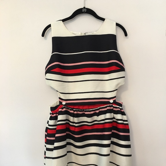 Whyte Eyelash cut out dress - Picture 1 of 8