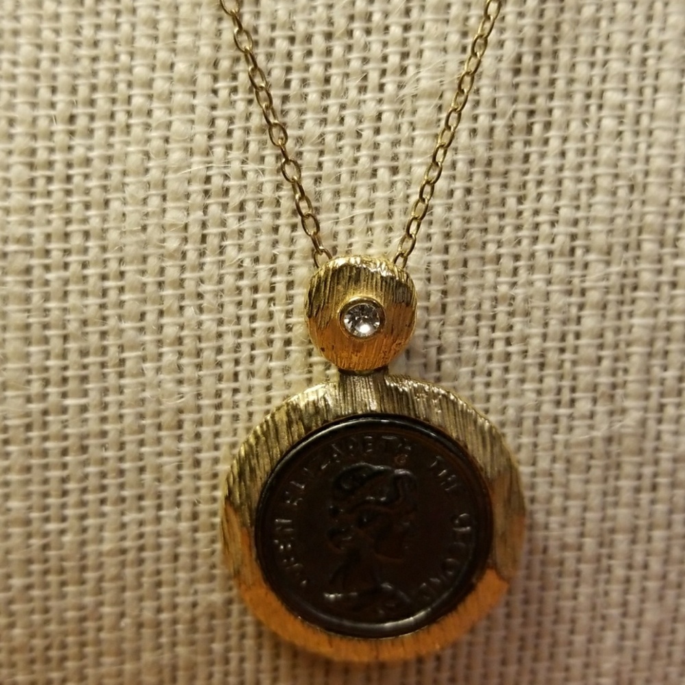 Jewlerey - Picture 2 of 2
