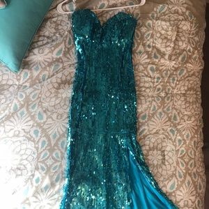 Prom dress