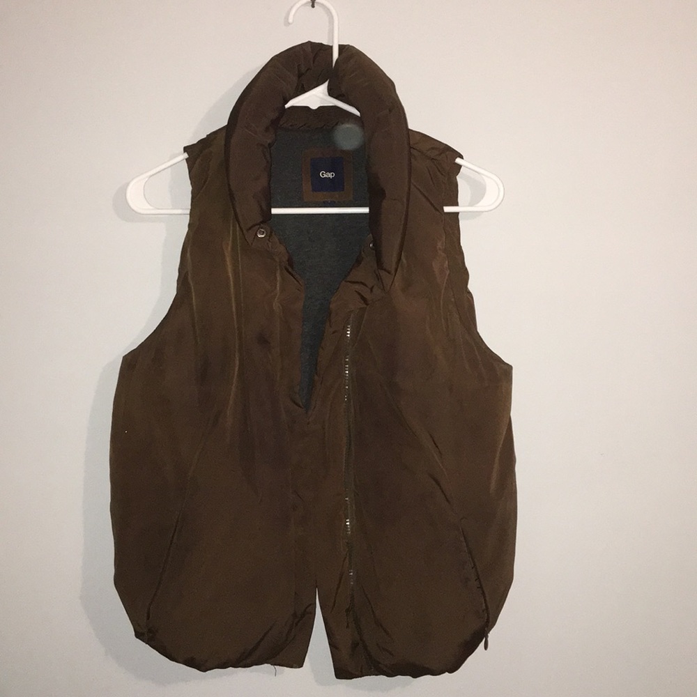 Gap olive green vest!