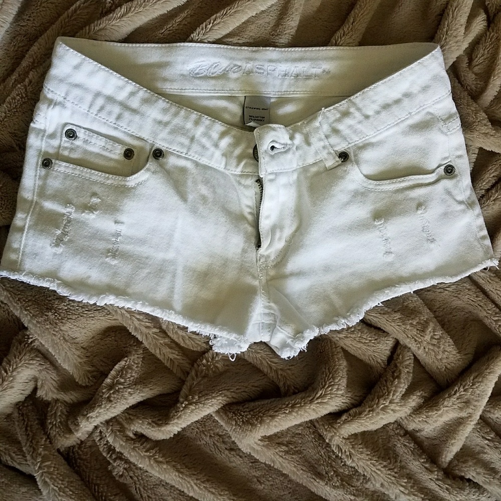White denim short-shorts