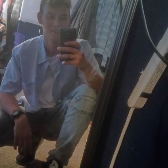 Meet your Posher, Anthøny - Picture 1 of 1