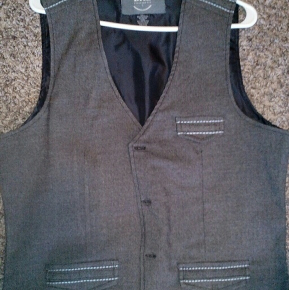 Mens vest - Picture 1 of 2