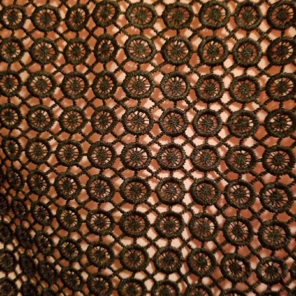 ANDREE SLEEVELESS TOP - Picture 3 of 5