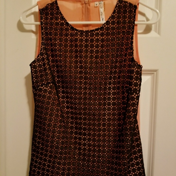 ANDREE SLEEVELESS TOP - Picture 5 of 5